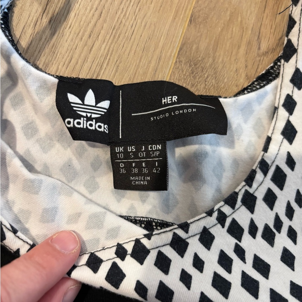 Adidas Womens Adidas HER Studio London Bodysuit Sz Small - Picture 7 of 9